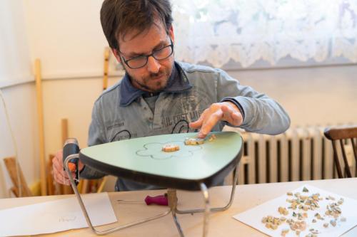 Tvoříme barevnou mozaiku.