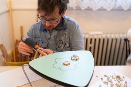 Tvoříme barevnou mozaiku.